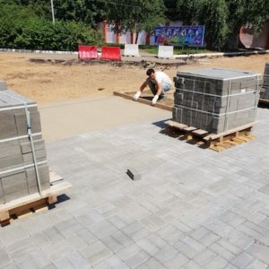 Укладка тротуарной плитки