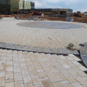 Укладка тротуарной плитки